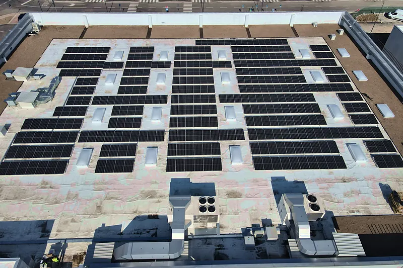 Copertura piana di un edificio produttivo