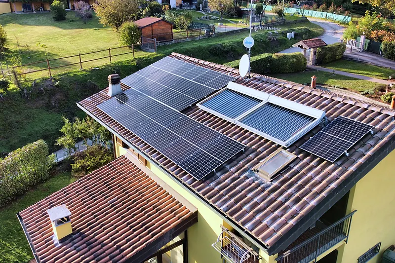 Vista dal drone di un impianto residenziale